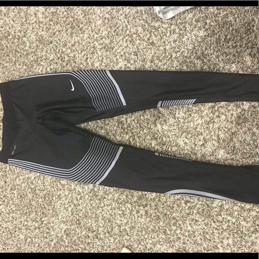 NIke dri fit leggings